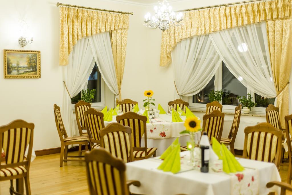 Hotel - Restauracja Platan Sędziszów Małopolski Kültér fotó
