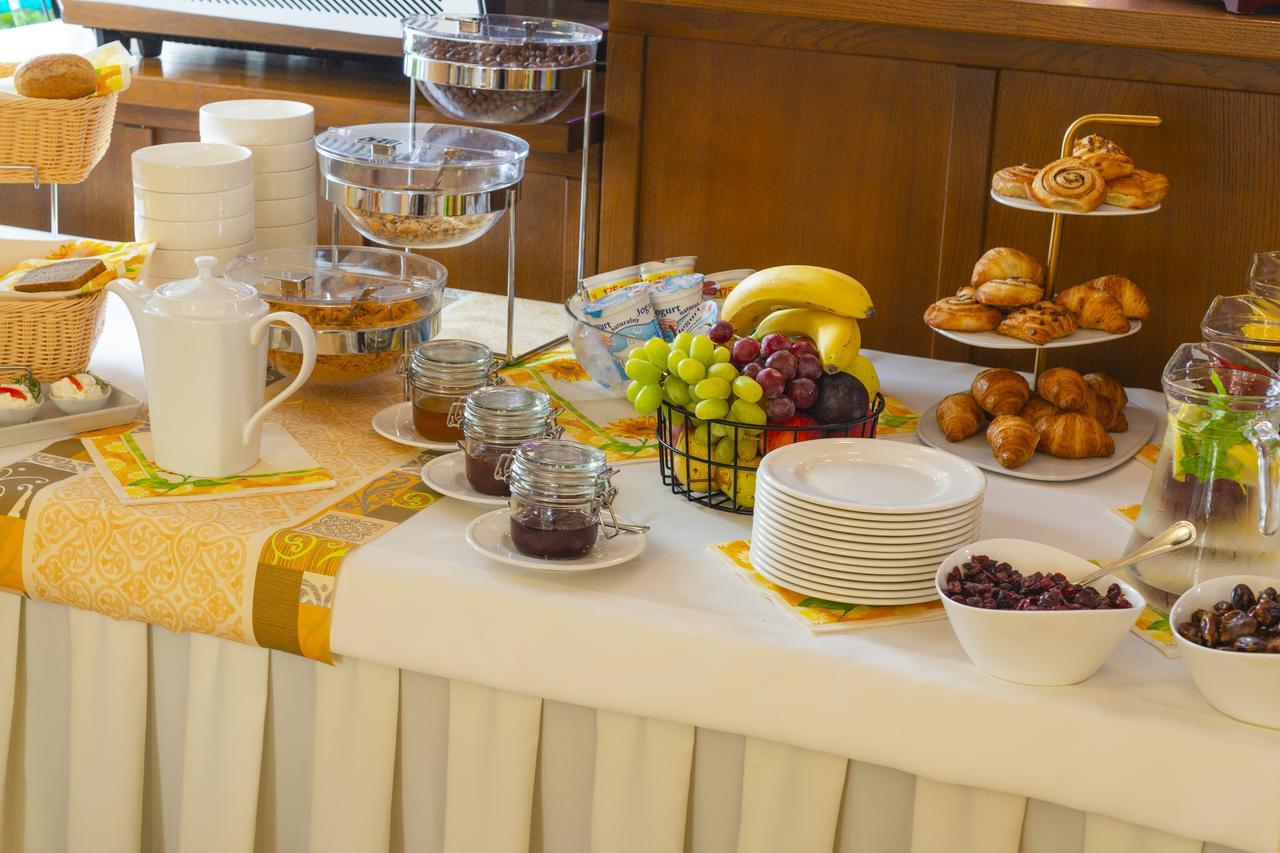 Hotel - Restauracja Platan Sędziszów Małopolski Kültér fotó