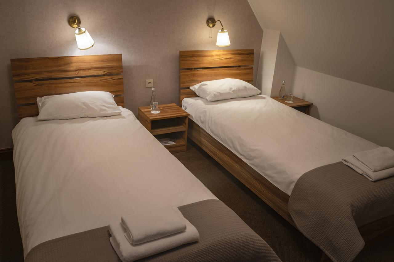 Hotel - Restauracja Platan Sędziszów Małopolski Kültér fotó